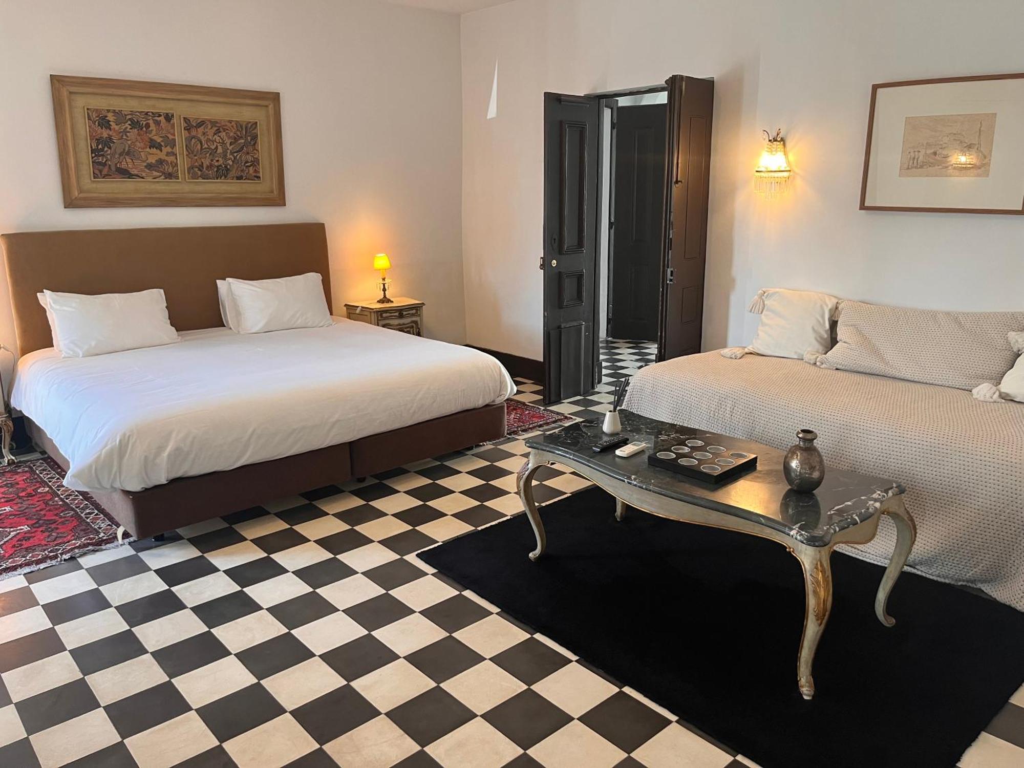 Royal Suite,1580834777:JPEG